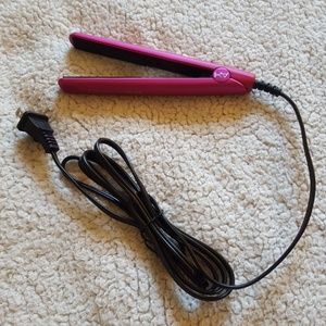 Pink mini straightener